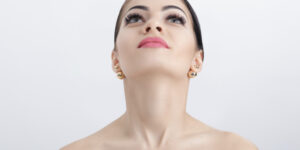 تقنية نفرتيتي لشد الرقبة